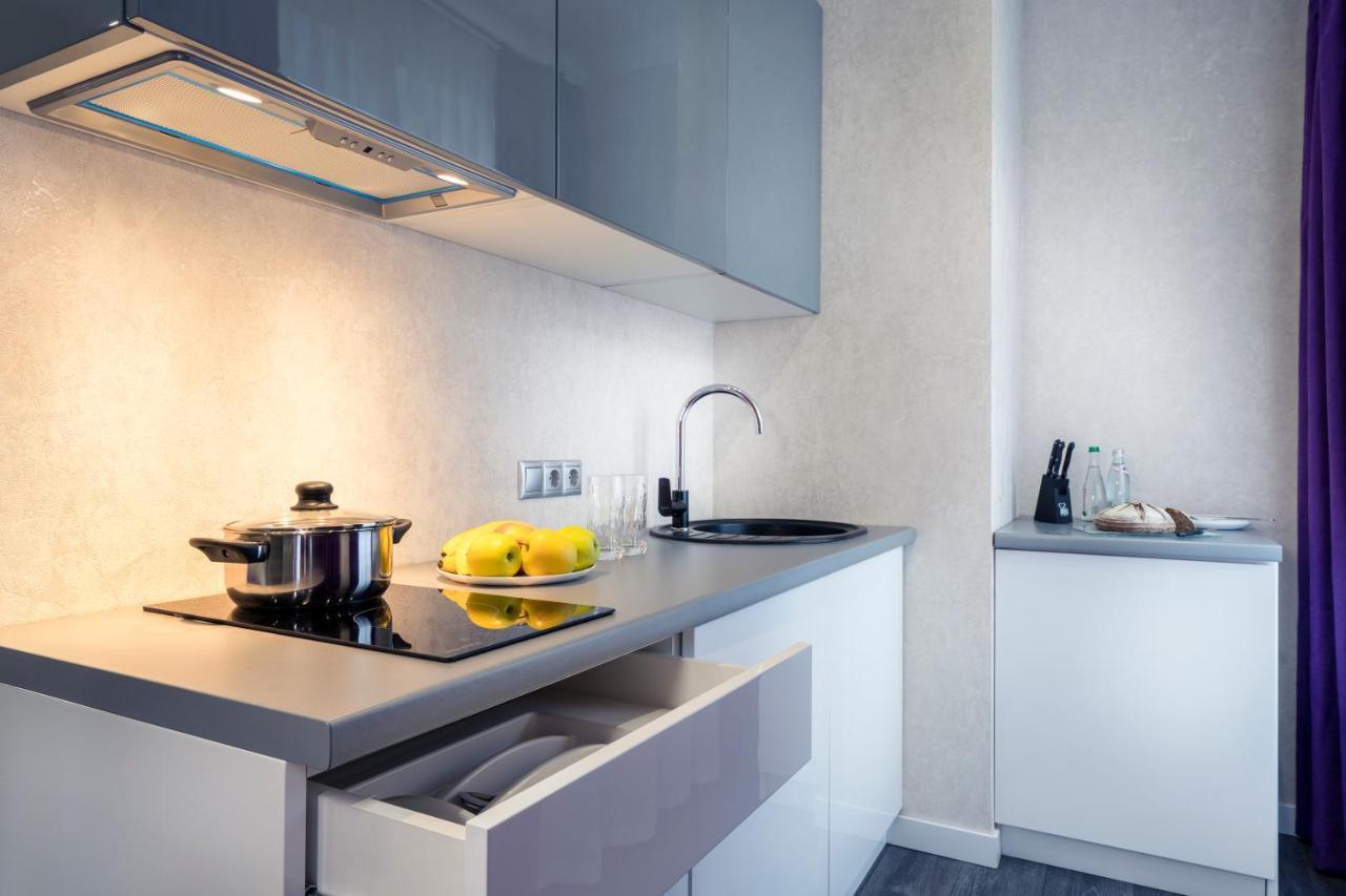 Status Apartments Kiev Esterno foto